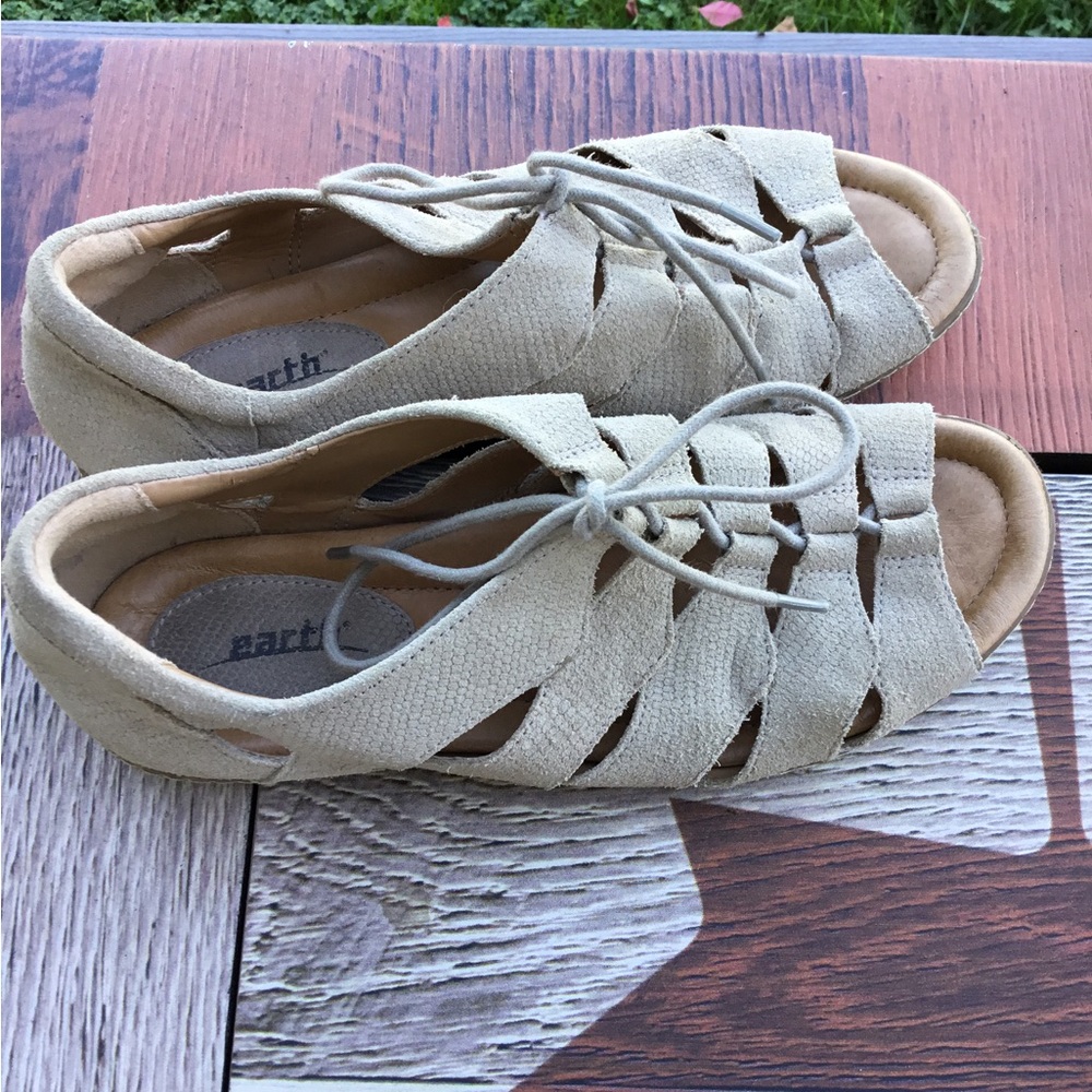 Earth Sandals - Picture 2 of 4